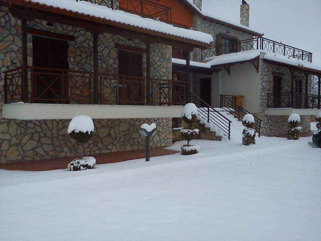 Ariadni Калаврита Экстерьер фото