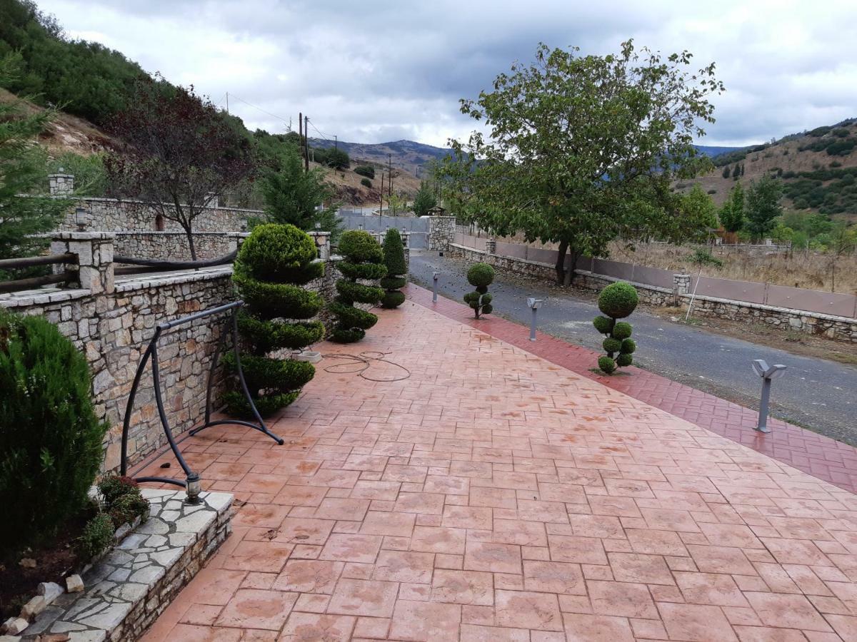 Ariadni Калаврита Экстерьер фото
